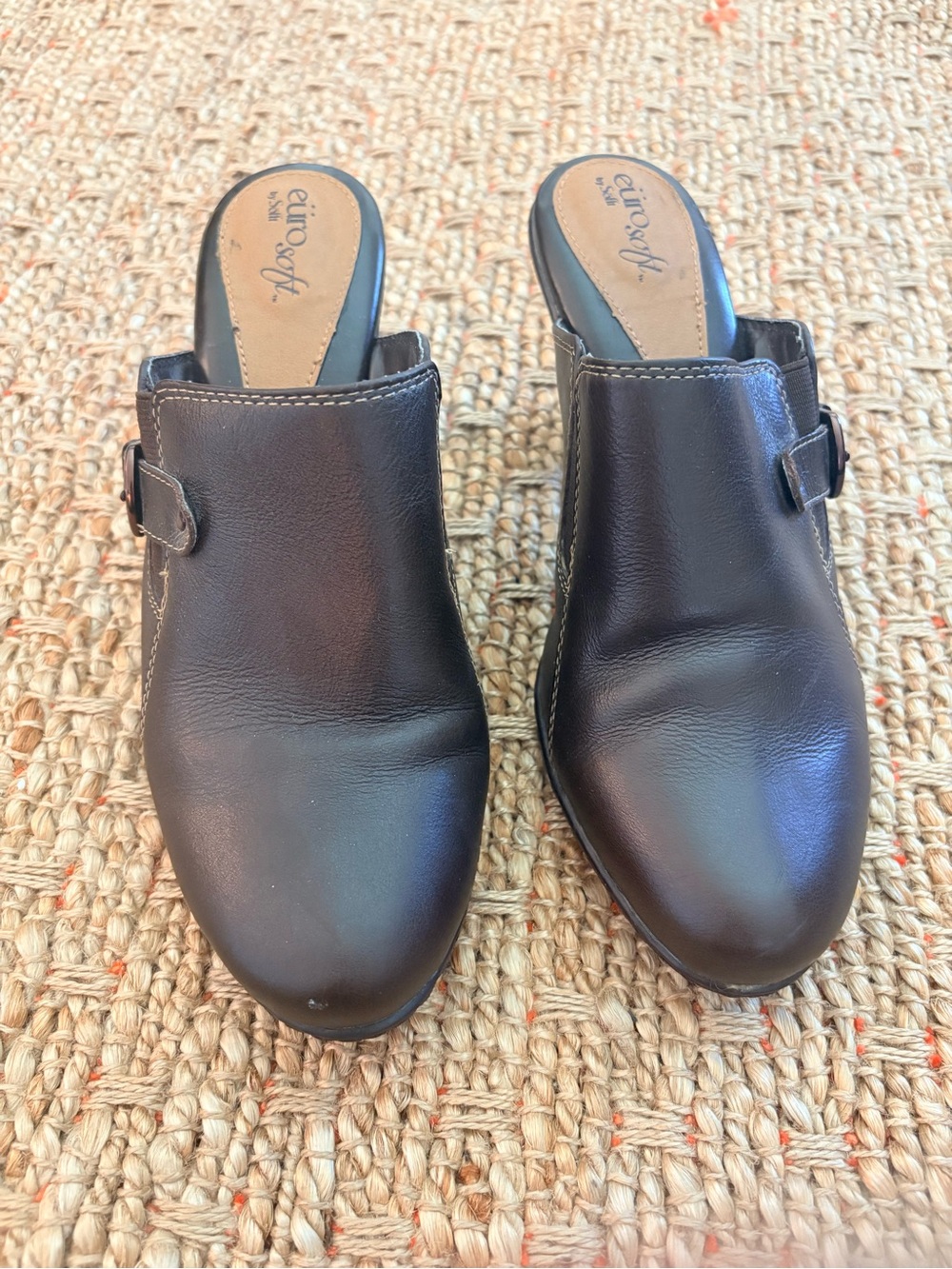 EuroSoft Brown Leather Slip-On Mule Clogs with Buckle Accent 8.5M